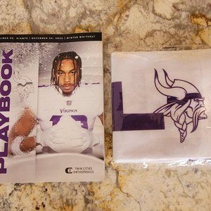 NEW MN VIKINGS WEEK 16 WHITEOUT SKOL SCARF & PLAYBOOK